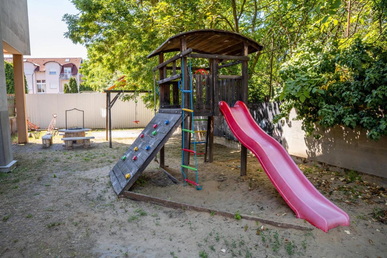 László Apartman - Hajdúszoboszló Exterior foto